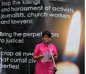 Atty. Musni at a recent rally in Manila. (photo courtesy of Arkibong Bayan)