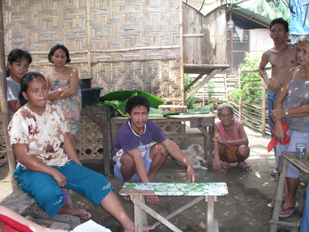 Madapo residents complain. (davaotoday.com photo by Barry Ohaylan)