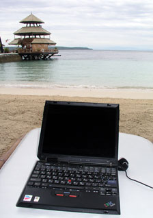 Wifi access on the beach. (davaotoday.com photo by Carlos H. Conde)