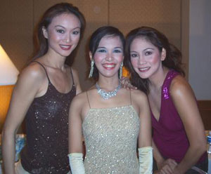 The author (center) with models Marina Benipayo (left) and Patty Betita.