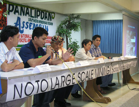 The panelist at the Panalipdan forum call for the scrapping of the Mining Act. (davaotoday.com photo by Barry Ohaylan)