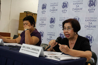 IDEVAW. Lyda Canson (right), chair emeritus of women’s group Gabriela-Southern Mindanao and Jeannette Laurel-Ampog of women advocacy group Talikala Foundation, inform media workers about the International Day for the elimination of Violence Against Women on Monday’s Kapehan sa SM in Davao City. (davaotoday.com photo by Medel V. Hernani)