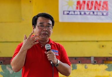 FOR THE SENIOR CITIZENS. “The passage of the SSS pension law will be of substantial help to our senior citizens many of whom continue to receive 1, 200 pesos a month. With the rising prices of food and the cost of maintenance medicine, the current SSS pension is inhuman,” says Bayan Muna Partylist Representative Neri Colmenares who authored House Bill 4365 which seeks to increase SSS pension by a maximum of PHP 2,000 per month. He said that the SSS has PHP 345 Billion in assets with an investment income of PHP 21-23 Billion a year. Colmenares was in Davao City on January 18 for the Bayan Muna’s All Leaders’ Consultation. (davaotoday.com photo by Medel V. Hernani)