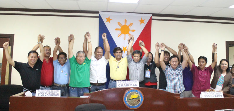 ELECTED.  The 12 candidates of Sto. Tomas town who win this year’s midterm elections.  (davaotoday.com photo by Mart D. Sambalud)