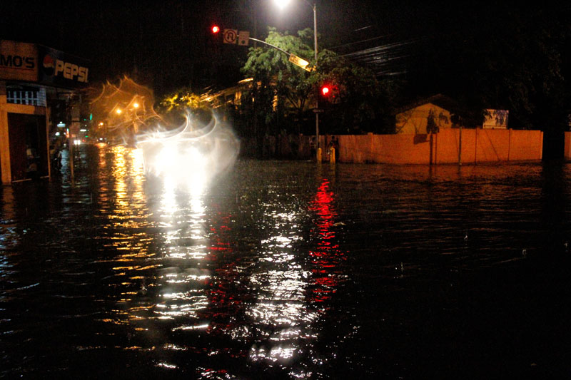 Palma Gil and C. Bangoy streets in Davao City are flooded due to heavy rains Wednesday evening.  (davaotoday.com photo by Medel V. Hernani)