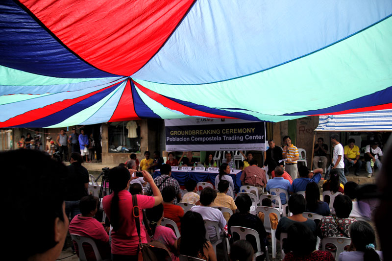 Groundbreaking ceremony  for 'Bagsakan' project.  (davaotoday.com photo by Ace R. Morandante)