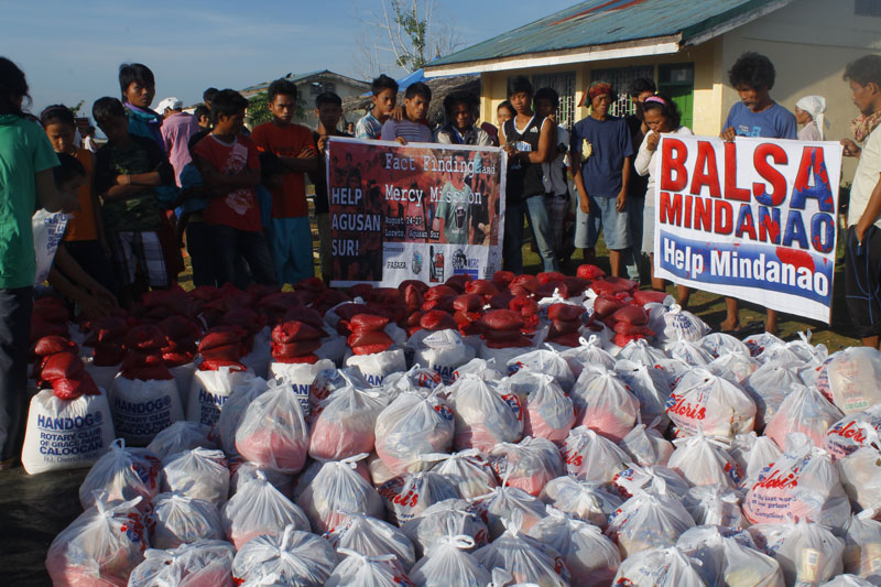 MANOBOS RECEIVED RELIEF. The Agusan Manobos return to Loreto, Agusan del Sur and received these relief package from cause oriented groups and LGUs from Davao.  Their trip back Saturday from Davao was met by various checkpoints in Comval and Agusan del Sur that delayed their trip for hours. (contributed photo by Johnny Urbina)  