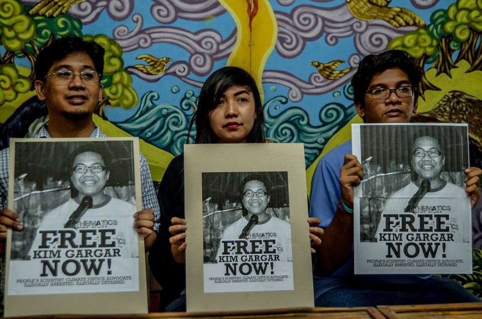 FREE KIM GARGAR Kim Gargar's sister (center) and colleagues from the scientist group AGHAM demand for his immediate release, as they slammed the illegal arrest and vilification by the Philippine Army against the scientist. (contributed photo)