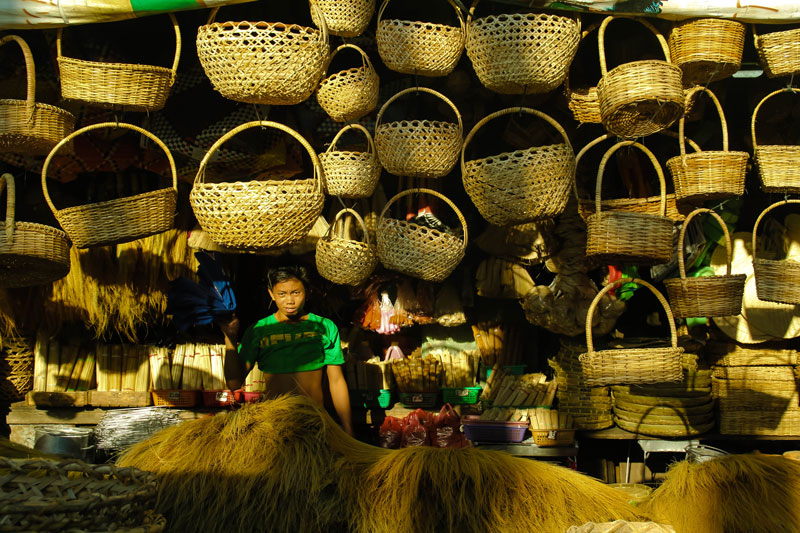 NATIVE BASKETS. Rows of native baskets are on display at Agdao public market. (davaotoday.com photo by Ace R. Morandante)