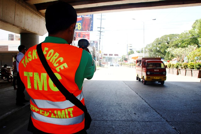 Visible traffic enforcers implement the controversial 30 kilometers per hour speed limit imposed by Mayor Rodrigo Duterte in Davao City downtown area. (davaotoday.com photo by Medel V. Hernani)