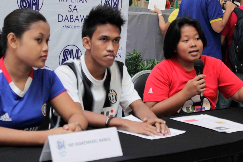  Eight Davao youths will participate in the Street Football World Event Brazil in July 1 to 12, 2014 represented by Tambayan Center for Children's Rights upon invitation of the Argentinian NGO Fundacion Futbol para el Desarrollo (FUDE).