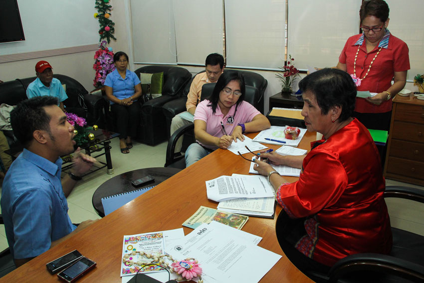 Department of Region XI Director Nenita E. Lumaad hears the complaints from teachers of Salugpongan Ta 'Tanu Igkanugon Learning Center regarding the militarization in the community that has affected the school operations. Lumaad says encampment of state forces is prohibited by law but admits that community encampment is within the jurisdiction of the Armed Forces of the Philippines (AFP) and not the Department of Education (DepEd). (Ace R. Morandante/davaotoday.com)