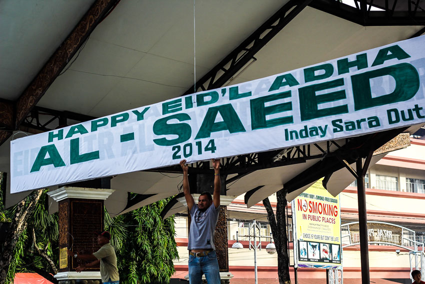 EID'L ADHA. A banner was placed at the stage of Rizal park by the employees of General Services Office under City Mayors Office. The Davao City government periodically acknowledges Muslim festivities such as the Eid'l Adha Al Saeed, or Peace of Sacrifice this October 6, 2014. (Ace R. Morandante/davaotoday.com)