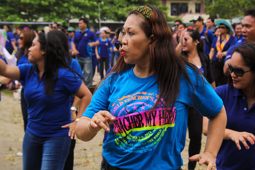 ZUMBA. Teachers from different schools danced to zumba at Davao City National High School during the World teachers day celebration. (Ace R. Morandante/davaotoday.com)