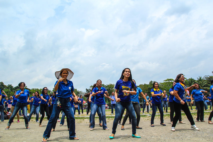 ZUMBA. Teachers from different schools danced to zumba at Davao City National High School during the World teachers day celebration. (Ace R. Morandante/davaotoday.com)