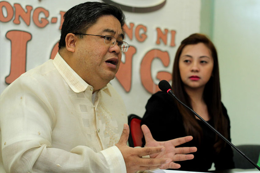 Committee on Government Enterprises and Privatization chairperson Councilor  Rene Elias Lopez proposes to impose penalties to market stall owners for failing to pay right taxes.  (Ace R. Morandante/davaotoday.com)