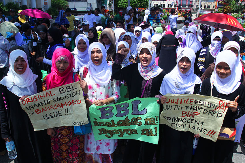 Moro youth from Kagan tribes join the peace rally in Davao City in support of the Bangsamoro Basic Law as solution to the Mindanao  conflict amidst the January 25 Mamasapano incident. (Ace R. Morandante/davaotoday.com)