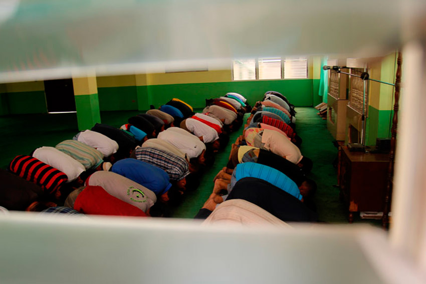 Muslims in Davao City start their observation of the fasting month of Ramadan, the ninth month of the Islamic calendar, today. (Ace R. Morandante/davaotoday.com)