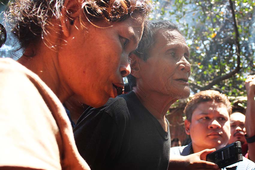 PARENTS. Celia and Anayak Malibato are excited to meet their son, Perut, who is a member of the paramilitary group Alamara on Thursday morning. Perut tries to convince his family to go home but they refused.