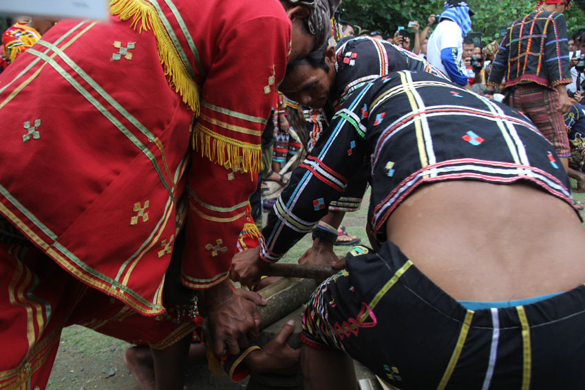 FIRE MAKING. The traditional way of making a fire by the lumads in the countryside  is by using bamboo sticks, without the use of a lighter or a match. The player who makes a fire as fast as he can wins the game. 