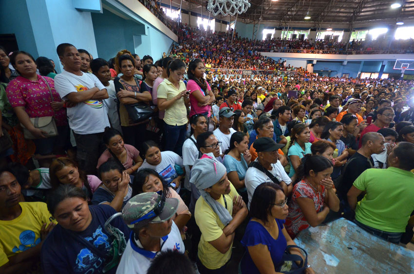 Thousands of ambulant vendors took the second batch of food safety seminar initiated by the Davao City government.  (Ace R. Morandante/davaotoday.com)