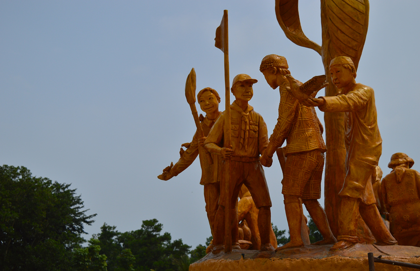 MONUMENT.  One of the major highlights of the 16th BSP National Jamboree is the unveiling of the “Dahon Monument” which recognizes the noble contributions of the scouting movement in the country as far as nation-building is concerned. 