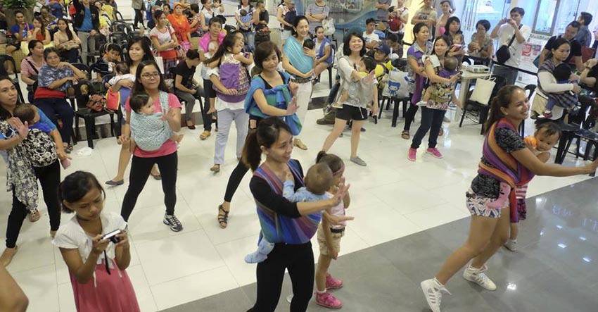 MOMBA. The International Babywearing Week was capped last Saturday with a zumba for mothers who are babywearing. The event was held on October 4-10 at the Abreeza Mall in Davao. (Contributed photo by the Babywearing Philippines Davao)