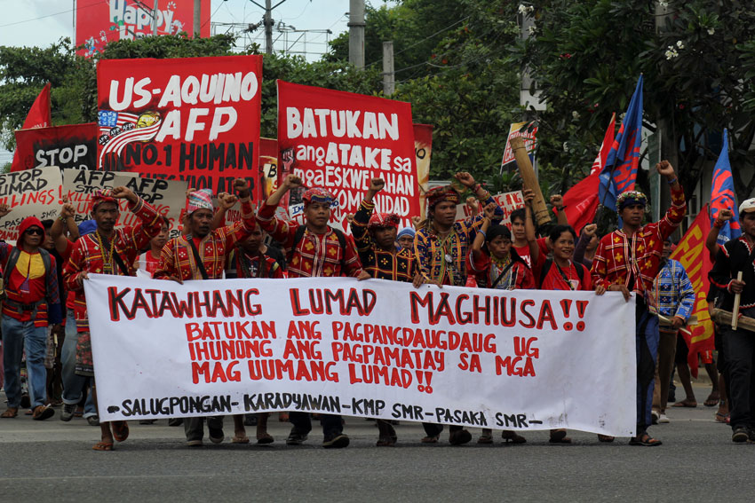 Indigenous peoples who are displaced due to militarization in their communities in Southern Mindanao lead protesters during the 67th International Human Rights Day in Davao City. (Ace R. Morandante/davaotoday.com) 