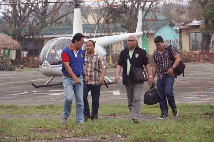 Bulan Councilor Cris Gotladera, PDP-Laban Provincial Chairman (left) warmly receives staff of Davao City mayor Rodrigo Duterte, who will assist the distribution of financial assistance for Sorsogon LGU’s affected by typhoon Nona. PHOTO BY ANGEL AYALA / BICOLTODAY.COM Exclusive