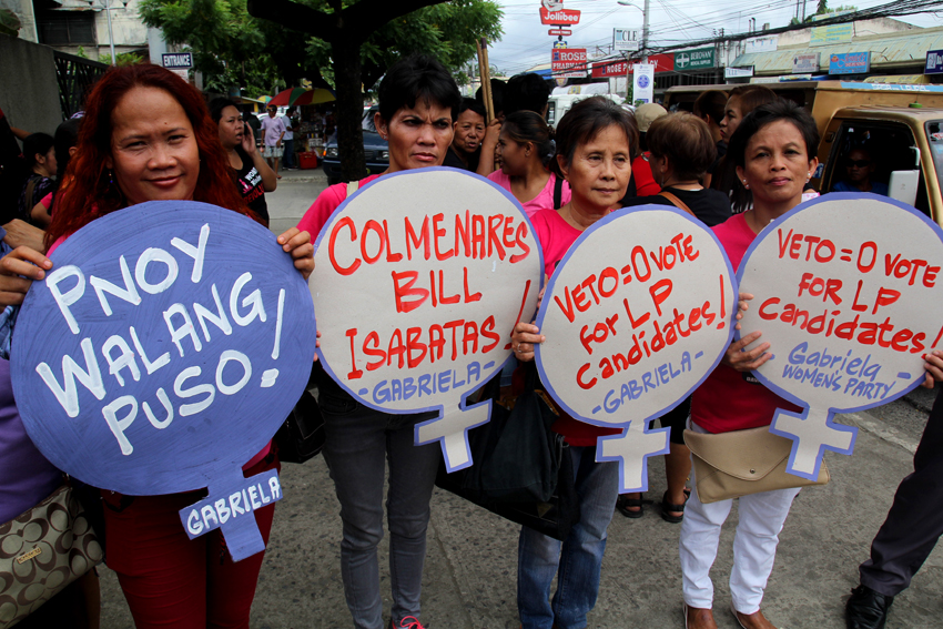 Members of Gabriela Women's party-list protest in front of the Social Security System office in Bajada, Davao City calling President Benigno Aquino III as "heartless" after the president vetoed the bill seeking to increase the pension of SSS members by P2,000. The group said the protest is also a build-up activity for their upcoming 1 Billion Rising flash mob this coming February 14.(Ace R. Morandante/davaotoday.com)