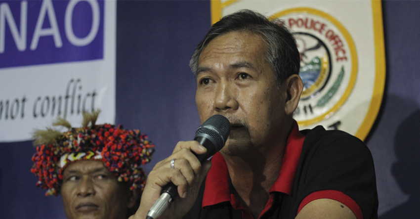 NO ADS ON TREES. Bernard Juson of the Davao City Environment and Natural Resources Office (Cenro) reminds politicians and their supporters not to post their streamers, posters and other political ads on trees. (Ace R. Morandante/davaotoday.com) 