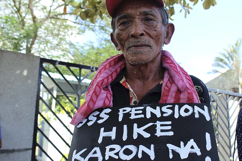 Cecilio Carog,72 years old, narrates his life as SSS pensioner way back in 2004 Cecilio was receiving P1,200 until 2013. After nine years, the pension increased by P200. For food alone, Carog said P1,400 is not enough, much less for medicine. He works as stevedore in FILPORT, Sasa wharf. (Medel V. Hernani/davaotoday.com)