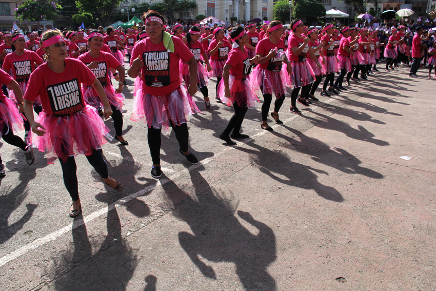 A group of women from Barangay Matina Crossing in Davao City joins the One Billion Rising, a global campaign to end violence against women, at the Rizal Park on Friday, February 12. (Ace R. Morandante/davaotoday.com)