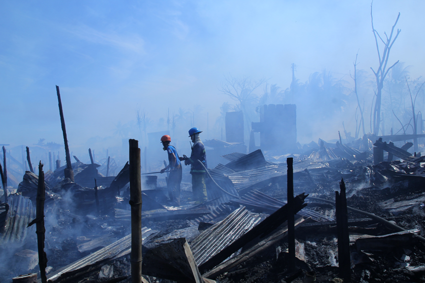 Another fire razed at least 20 houses in St. John village, Barangay 76-A Davao City on Thursday, March 10. Two days ago, fire razed at least 60 houses in Purok Kasilak, Bucana, one of the blighted communities in the city. (Ace R. Morandante/davaotoday.com)