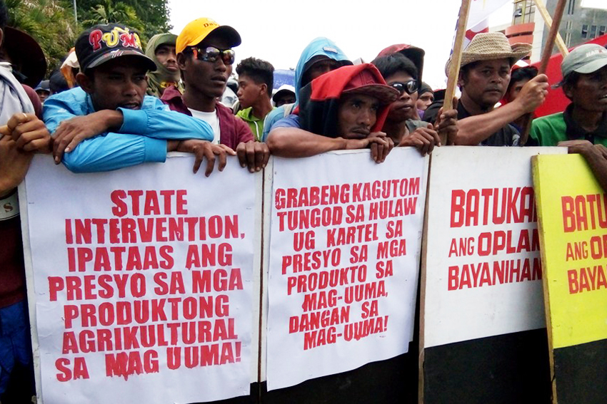The farmers called for the intervention of the provincial government to increase the prices of their produce. (Danilda Fusilero/davaotoday.com)