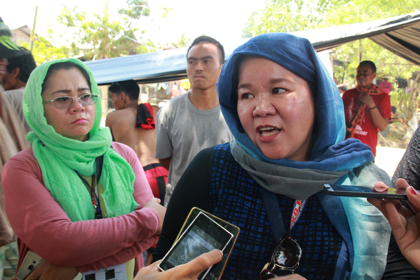 On Monday, April 25 DSWD Region 12 official Norhata Benito visits the camp and informed the leaders that their agency through the national office will provide 2,000 sacks of rice for the farmers so they can go home to their respective provinces. (Ace R. Morandante/davaotoday.com)