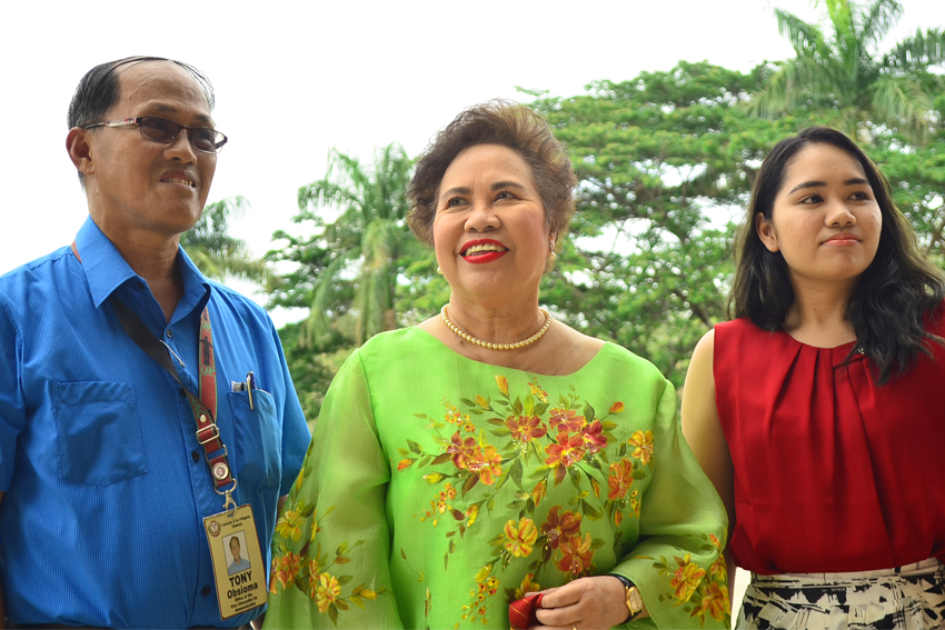 The University of the Philippines in Mindanao warmly welcomes UP alumna Senator Miriam Defensor Santiago who is running for president. (Paulo C. Rizal/davaotoday.com)