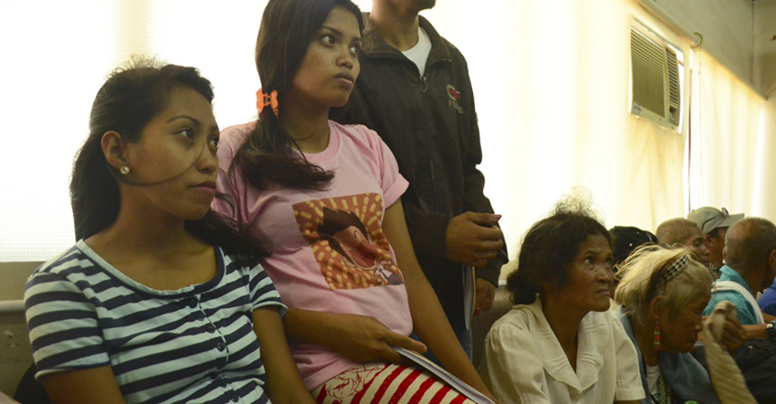 (From left) Pregnant women, Arlene Candiban and her cousin-in-law Elisa Candiban, courageously file charges against government officials at the Ombudsman in Mindanao in Davao City on Monday, April 25. (Medel V. Hernani/davaotoday.com)