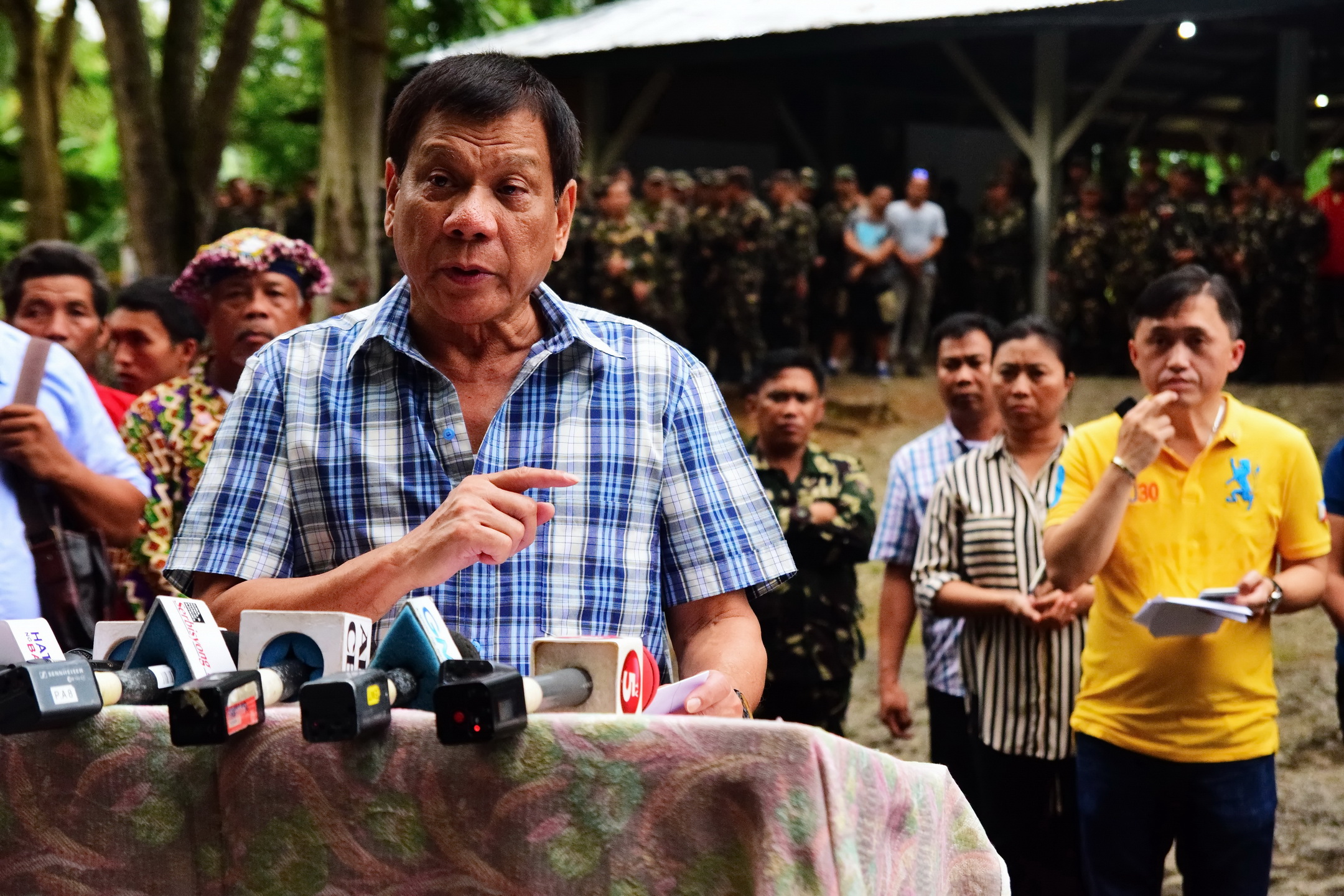 DEADLINE. President Rodrigo R. Duterte announces during his visit at Camp Morgia in Doña Andrea, Asuncion, Davao del Norte on Friday, July 29, 2016 that the New People’s Army only has until 5:00 p.m. of July 30, Saturday to declare a ceasefire from their side. Otherwise, Duterte will lift the Unilateral Ceasefire he has declared during his first State of the Nation Address. (RENE LUMAWAG/PPD)