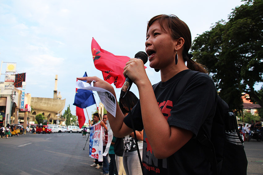 JUNK VFA, EDCA. Activists led by the Bagong Alyansang Makabayan Southern Mindanao Region and the League of Filipino Students hold a protest action in San Pedro street, Davao City to urge President Rodrigo Duterte to pursue his plan of an independent foreign policy in commemoration of the 25th anniversary of the Philippine Senate's rejection of the new treaty for the Subic Bay Naval Station and end to US military presence Friday,September 16. The groups called on Pres. Duterte to scrap the Visiting Forces Administration and the Enhanced Defense Cooperation Agreement. (Paulo C. Rizal/davaotoday.com)