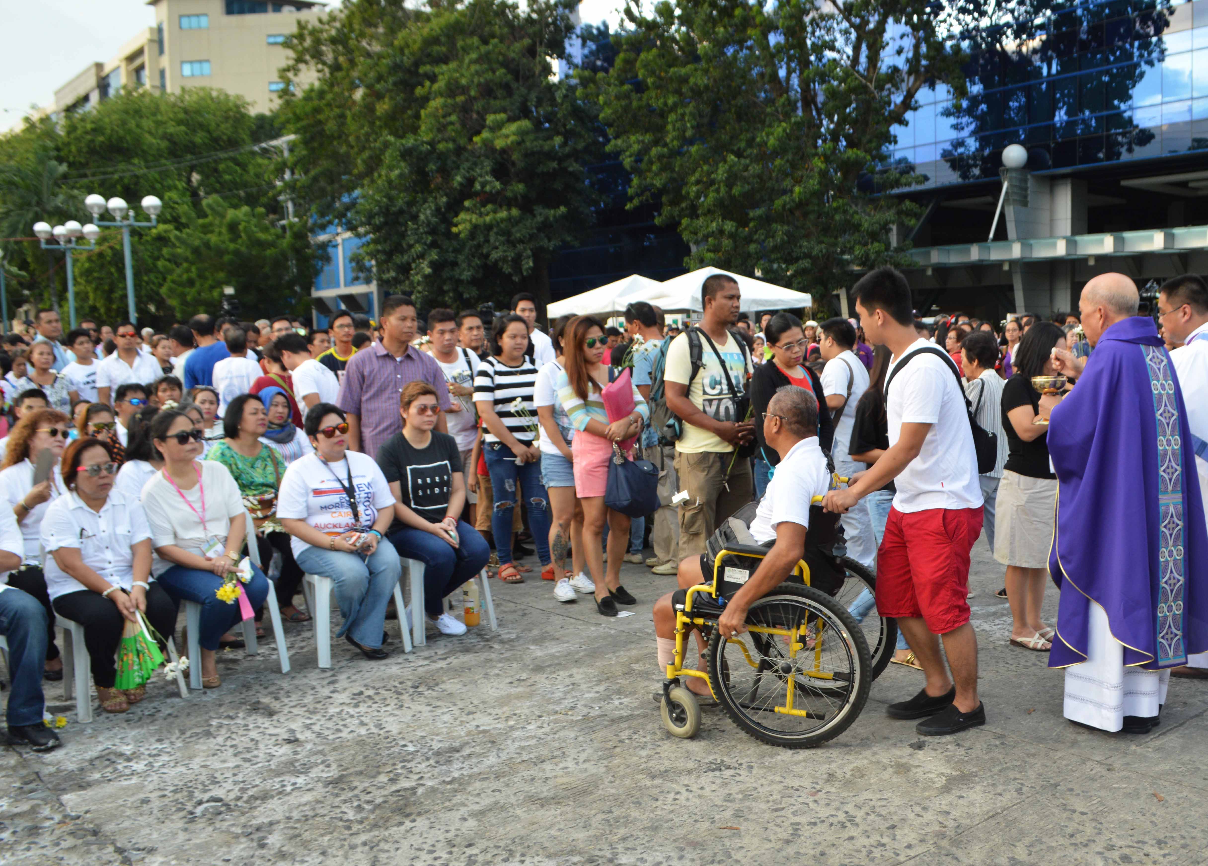 City Mayor Sara Duterte attends the memorial mass for the victims of Friday's deadly blast in the city. The mayor offered P2 million reward for those who can give leads and arrest the suspects. (Medel V. Hernani/davaotoday.com)