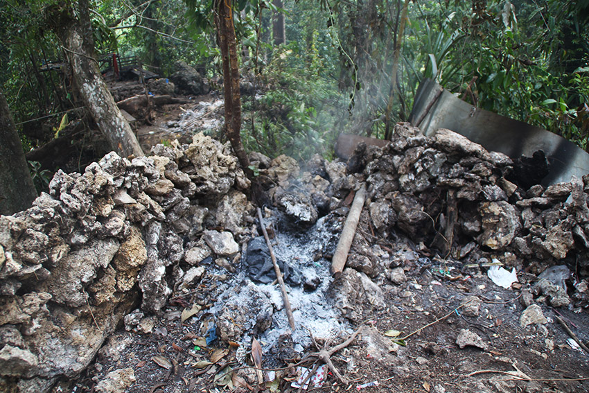 REMAINS. Residents claim that some of their housewares were burned hours before government troops left their community in Barangay Diatagon, Lianga, Surigao del Sur on September 2, 2016. These were found in a hilltop meters away from the community where the military's post was reportedly located. (Earl O. Condeza/davaotoday.com)