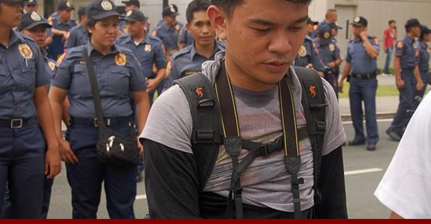  violent dispersals Journalist Wences Balanquit of Southern Tagalog Exposure. (Photo by Mayday Productions)