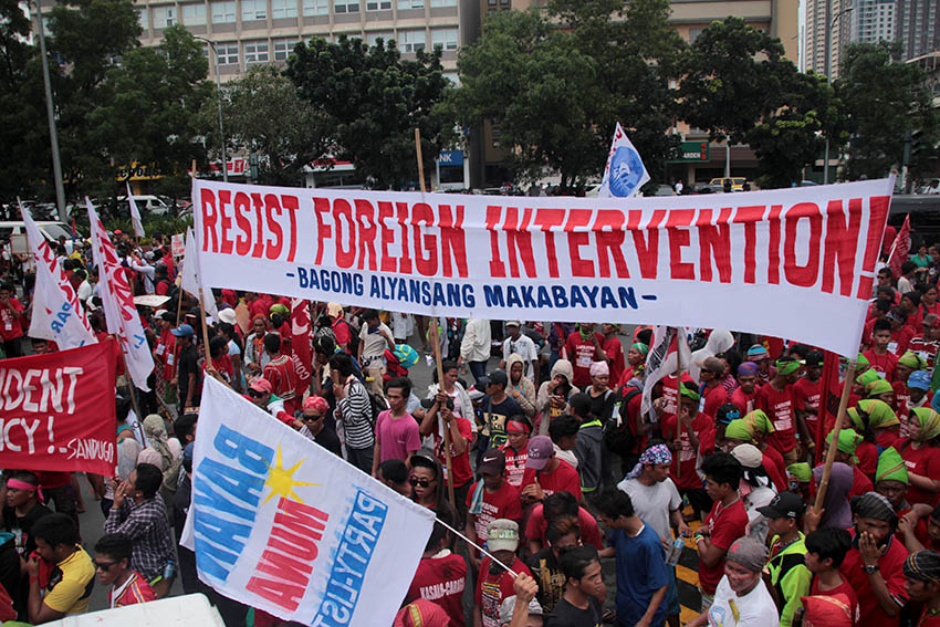 PROTEST OUTSIDE THE US EMBASSY. At least 2,000 Lumad and Moro activists hold a protest rally outside the US Embassy in Roxas Boulevard in Manila on Oct. 19.