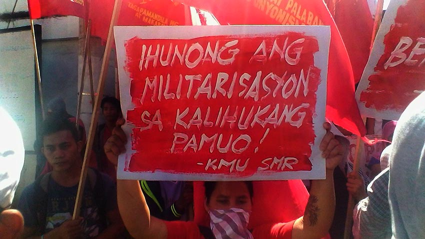 Workers from Compostela Valley Province rally in front of Naval Station Felix Apolinario in Panacan, Davao City on Tuesday, Nov. 22, 2016. (Contributed photo) 