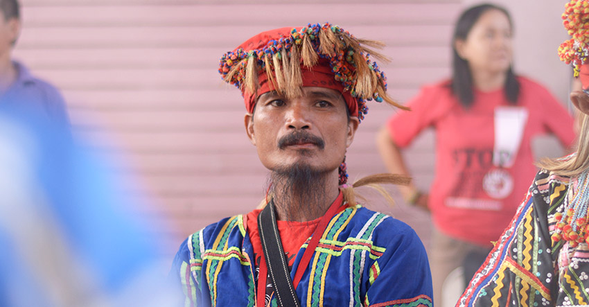 Gombil Mansimuy-at, one of the village leaders of Sambulongan, Talaingod, Davao del Norte. (photo by Jan Khim Gamora)