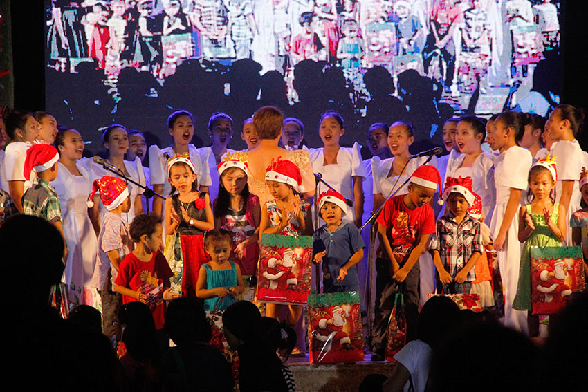 As the season of sharing is in, gifts from civil society organization are given to children of Davao during the opening ceremony of the Pasko Fiesta, a month-long Y uletide celebration in Davao City , Friday, Dec.2. (Earl O. Condeza/davaotoday.com)