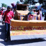UP IN ARMS. Small-scale miners and peasants in Pantukan town unite against the destructive large-scale mining operations by US and Canada-owned Russel Mines. They scored the Aquino government for ignoring their interests and welfare in favor of big and foreign mining companies. (davaotoday.com photo by Medel V. Hernani)