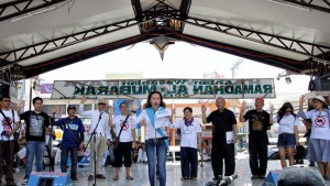 Representatives of academe, church, doctors and journalists led protesters in Million People March Davao to continue various campaigns for the abolition of PDAF and accountability of public officials on government spending. (davaotoday.com photo by Medel V. Hernani)