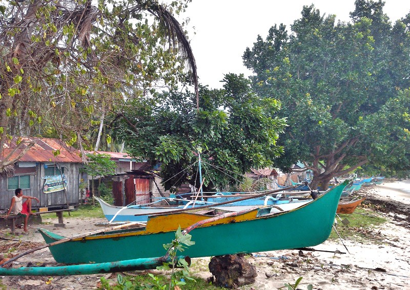 High waves force families in Davao Oriental to evacuate